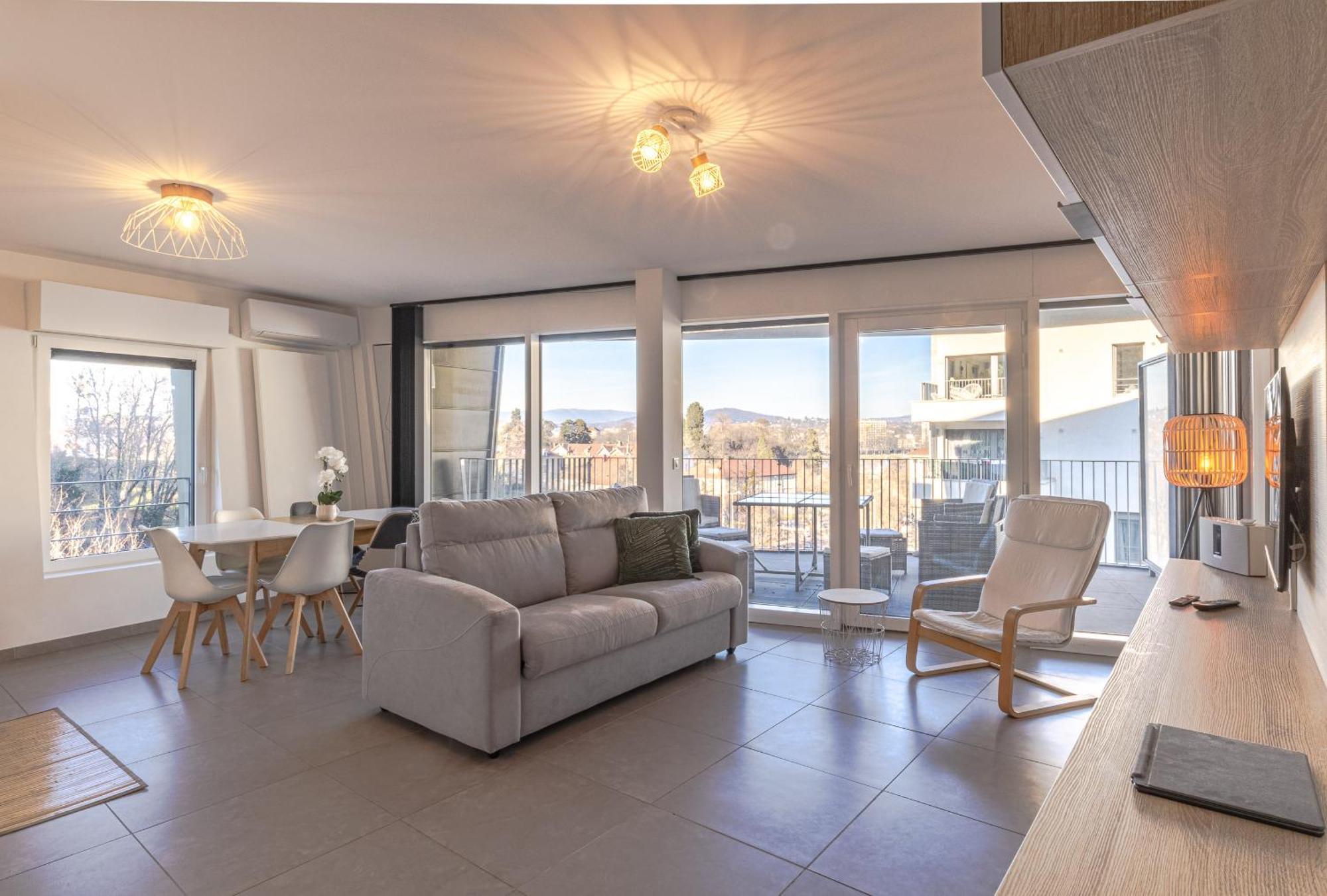 La Plume Vue Lac 3 Etoiles - Garage Prive, Secteur Recherche, Moderne & Tout Equipe, 6 Personnes Annecy Ngoại thất bức ảnh